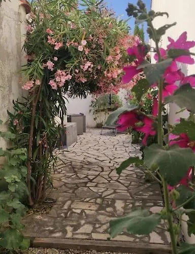 2 Pas De La Sans Vis A Vis