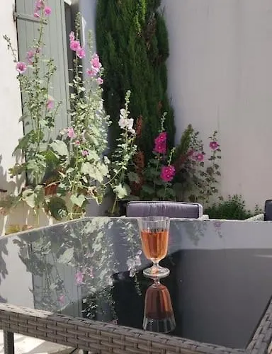 2 Pas De La Sans Vis A Vis * 沙特拉永普拉日